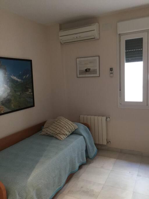 Amplio Piso En Nervion, Excelente Zona De La Ciudad. Appartement