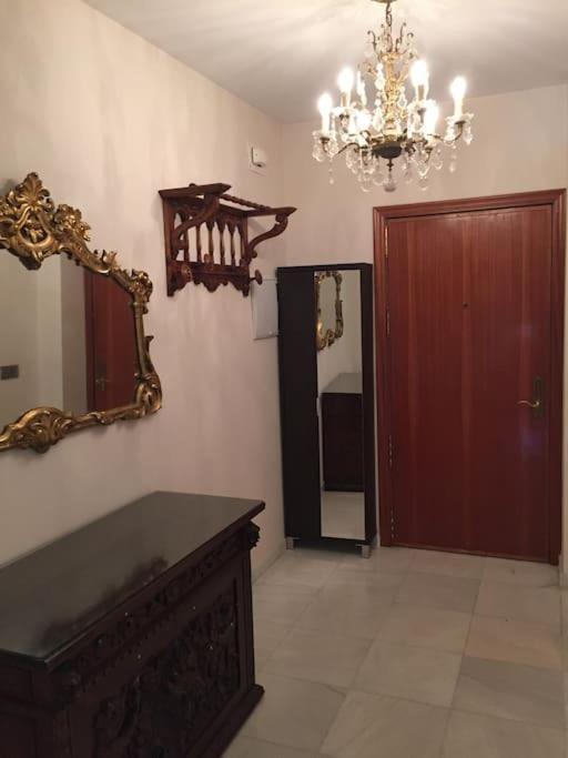 Appartement Amplio Piso En Nervion, Excelente Zona De La Ciudad.