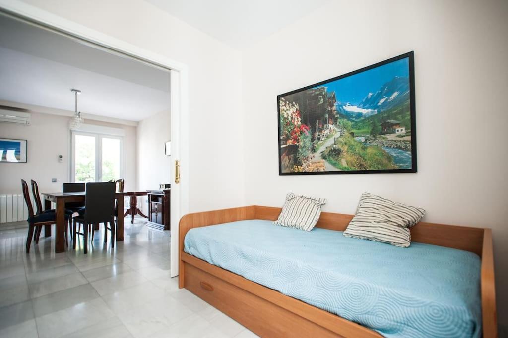 Appartement Amplio Piso En Nervion, Excelente Zona De La Ciudad. *